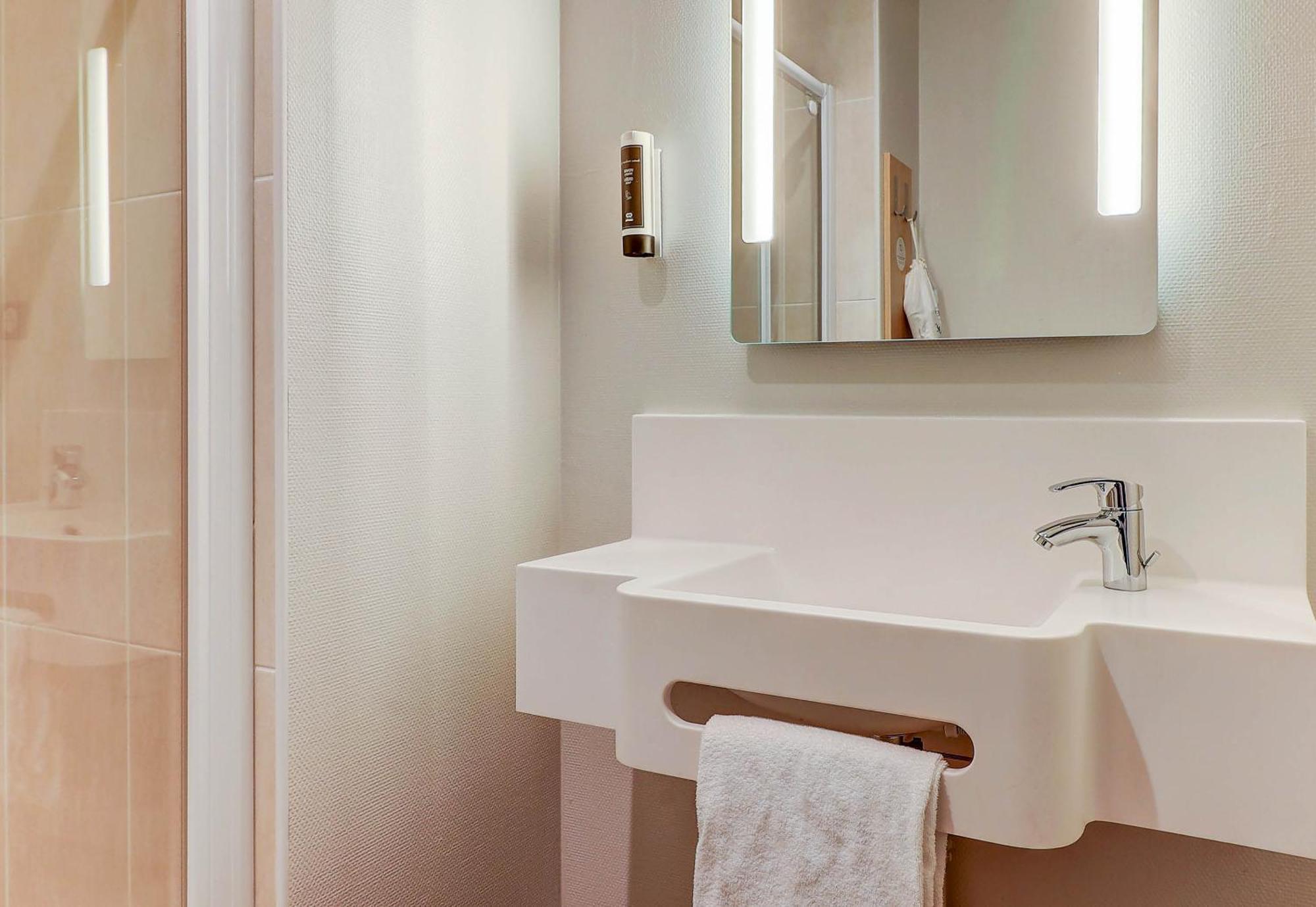 B&B Hotel Chaumont Chaumont  Luaran gambar
